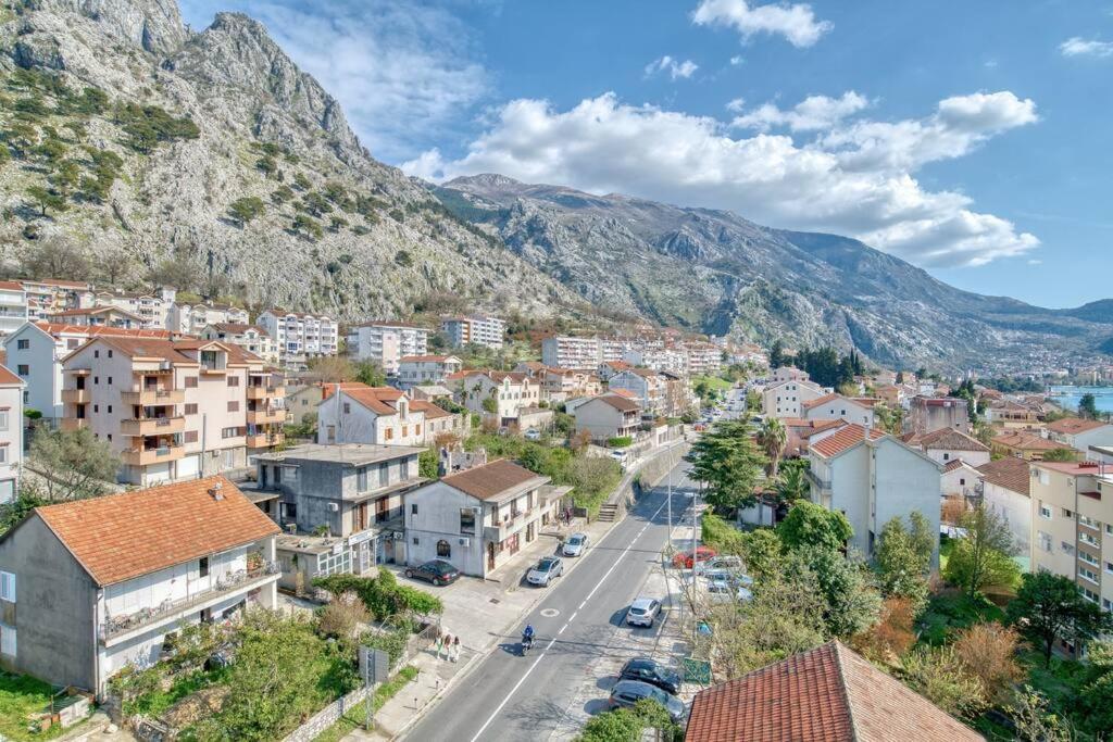 Cozy Nest Apartment- Central And Seaboard With Elevator Kotor Exterior foto
